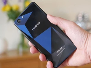 Realme học gì từ Oppo khi gia nhập thị trường Việt Nam?