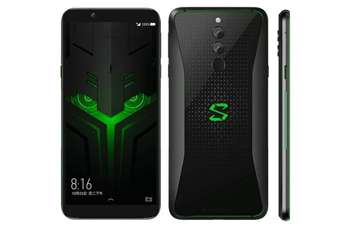 Xiaomi Black Shark Helo được bán ra tại Trung Quốc từ ngày 10/11. Giá của phiên bản RAM 6 GB/ROM 128 GB là 3.199 Nhân dân tệ (tương đương 10,76 triệu đồng). Phiên bản RAM 8 GB/ROM 128 GB có giá 3.499 Nhân dân tệ (11,77 triệu đồng). Để sở hữu bản RAM 10 GB/ROM 256 GB, khách hàng phải chi ra 4.199 Nhân dân tệ (14,12 triệu đồng)