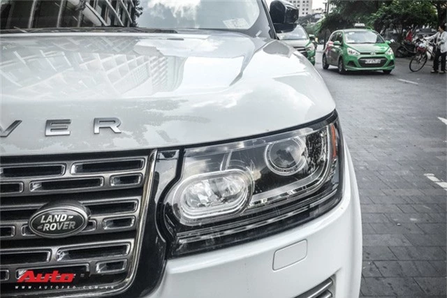 Range Rover Autobiography LWB trắng muốt mang biển số khủng - Ảnh 11.