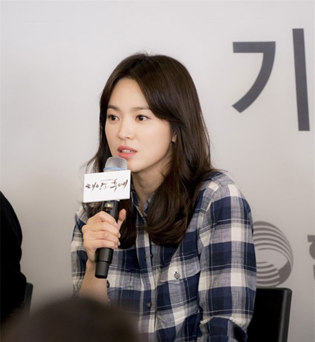 Giật mình vì bộ sưu tập túi tiền tỷ của Song Hye Kyo