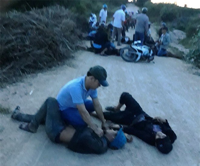 Trai làng hỗn chiến sau lễ ăn hỏi, một người tử vong