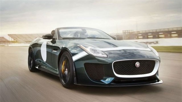 "Choáng" trước bộ sưu tập toàn siêu xe của David Beckham