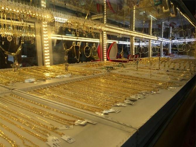 Vụ bị phạt 90 triệu đồng khi đổi 100 USD: Có thể xin miễn, giảm