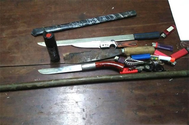 Ngăn chặn 19 học sinh mang hung khí giải quyết mâu thuẫn ghen tuông