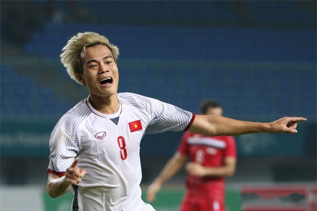 Văn Toàn thừa nhận căng thẳng, chưa đánh giá được phong độ bản thân