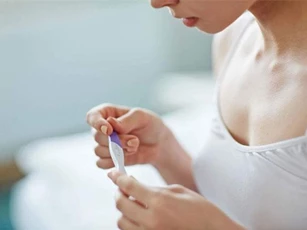 Clip: ‘Sốc’ với phản ứng của các bạn sinh viên về vấn đề nạo phá thai