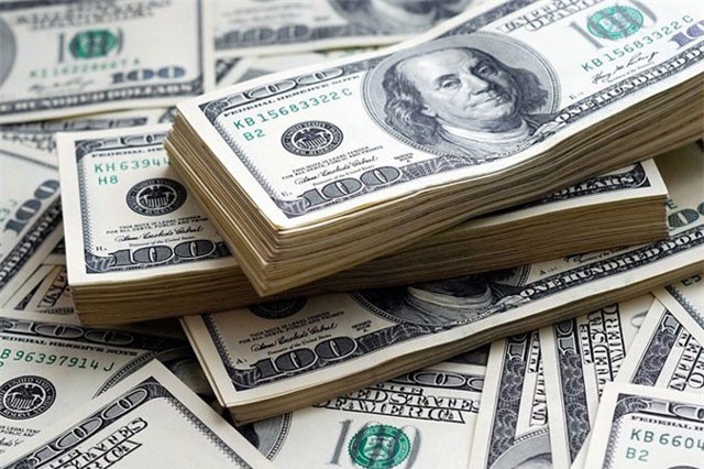 Tỷ giá ngoại tệ ngày 25/10: Dồn dập mua vào, USD tăng vọt