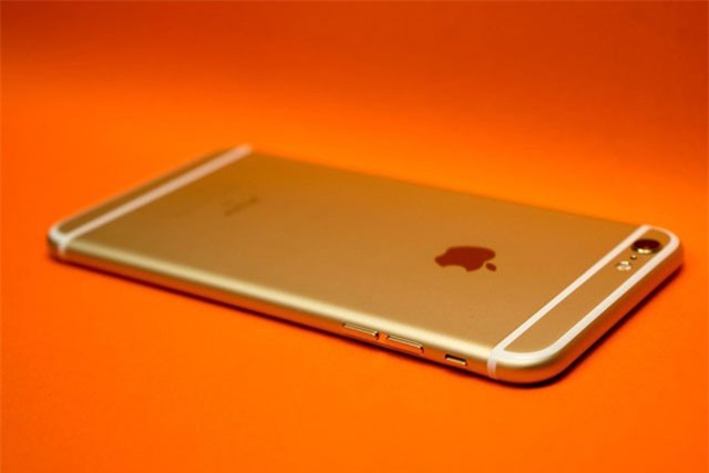 Hãy thay pin ngay cho tất cả smartphone từ iPhone 6 trở lên nếu gặp sự cố này...