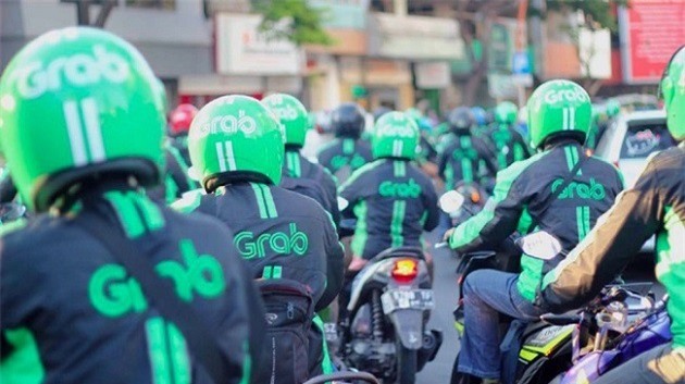 Grab g&#x1EED;i t&#xE2;m th&#x1B0; &quot;c&#x1EA7;u c&#x1EE9;u&quot; Th&#x1EE7; t&#x1B0;&#x1EDB;ng