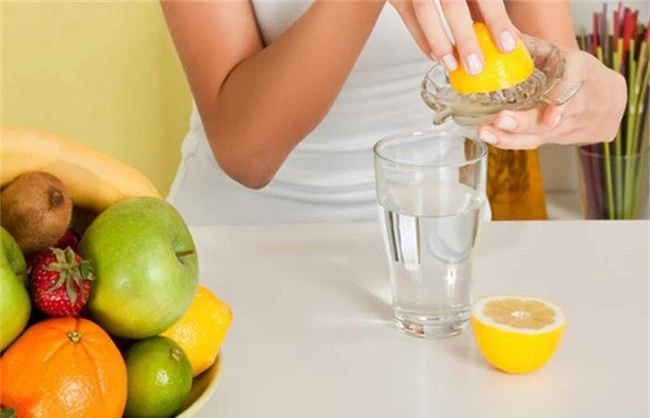 Muốn giảm cân vèo vèo với nước chanh, nhất định phải nắm rõ những cách pha chế này! - Ảnh 2. Muốn giảm cân vèo vèo với nước chanh, nhất định phải nắm rõ những cách pha chế này! - Ảnh 2.