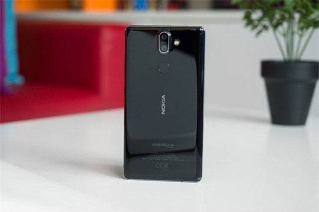 HMD lặng lẽ khai tử Nokia 8 Sirocco chỉ sau 8 tháng ra mắt