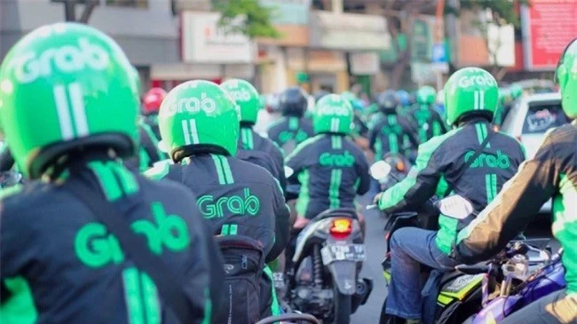 Grab và các ứng dụng kết nối khác đang cạnh tranh không lành mạnh với taxi truyền thống