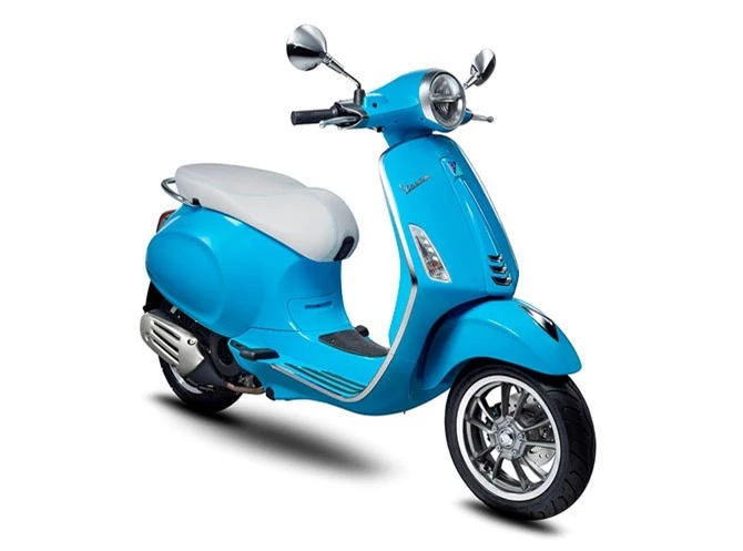 Cận cảnh Vespa Primavera bản kỷ niệm 