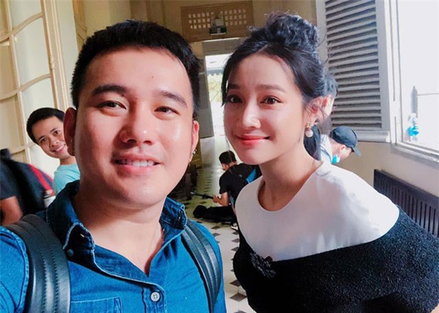 Nhã Phương khéo che vòng 2 lớn giữa lúc Trường Giang sợ chăm vợ bầu