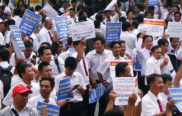 Hành trình nhận diện Uber/Grab