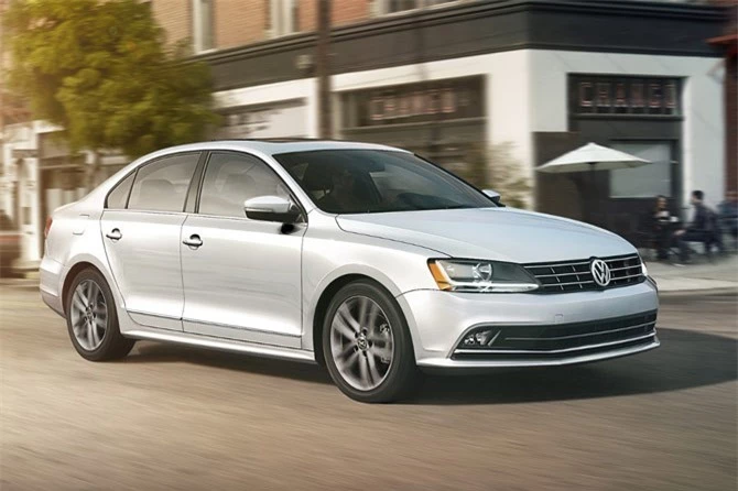 8. Volkswagen Jetta (doanh số: 229.369 chiếc).