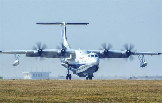 Sức mạnh siêu thủy phi cơ AG600 của Trung Quốc khủng khiếp đến mức nào?