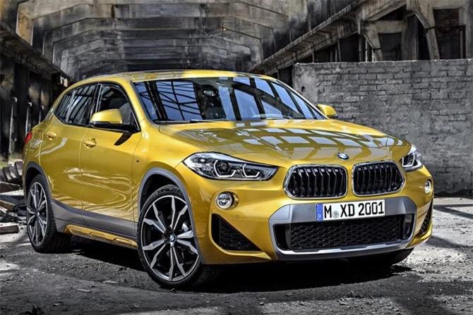 BMW X2.