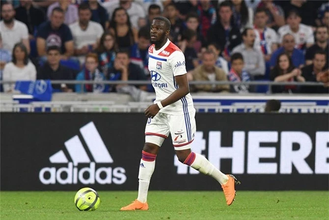 Tiền vệ: Tanguy Ndombele (Lyon).