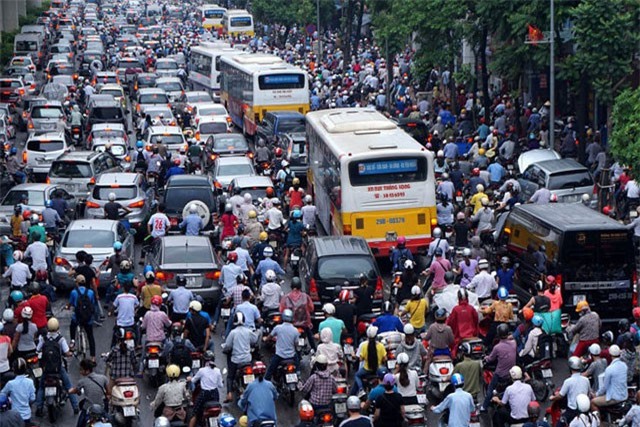 Clip: Tắc đường khiến Hà Nội mất 1,2 tỷ USD mỗi năm