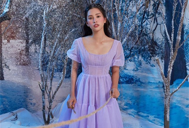 Hoa hậu Tiểu Vy hóa công chúa Disney