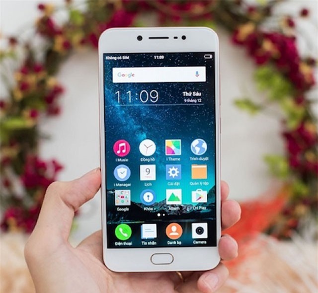 Không chọn điện thoại bom tấn thì chọn gì?