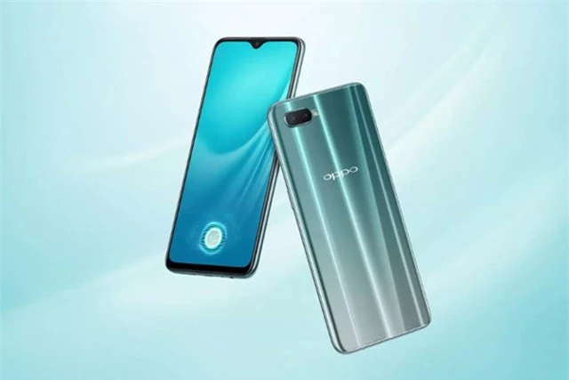 Oppo R15x có 2 màu Glacial Silver và Nebula. Máy lên kệ tại Trung Quốc vào ngày 1/11 với giá 2.499 Nhân dân tệ (tương đương 8,41 triệu đồng).