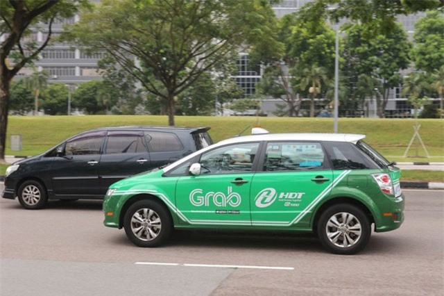 Clip: Các nước đã đưa xe Grab vào khuôn khổ như thế nào?