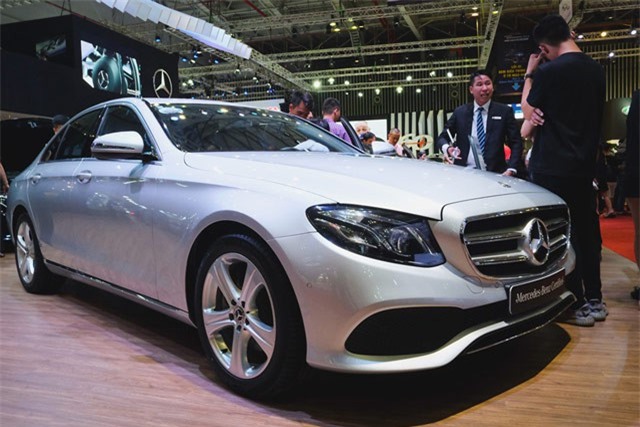 Xe Mercedes 'hàng lướt' như mới giảm giá đến 3 tỷ tại Việt Nam