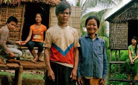 Bộ lạc nơi các ông bố xây 'chòi tình yêu' để con gái quan hệ thoải mái với nam giới