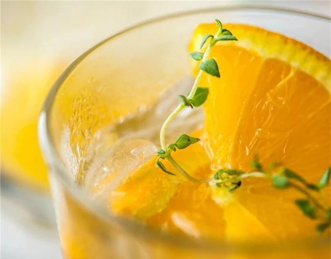 6 sai lầm khiến uống nước cam vốn tốt cho sức khỏe trở thành có hại - 8