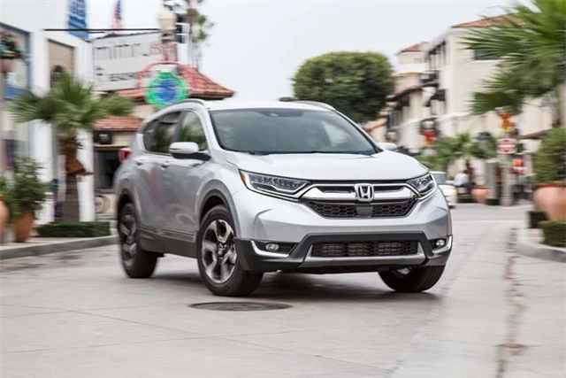 8. Honda CR-V (doanh số: 460.904 chiếc).