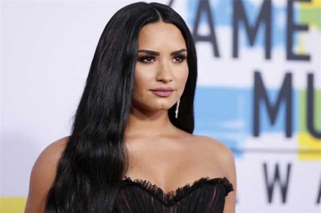 Demi Lovato phục hồi sức khỏe sau 3 tháng điều trị vì shock ma túy