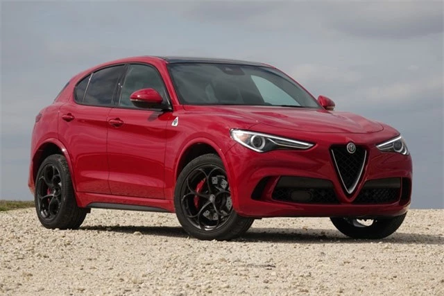 2. Alfa Romeo Stelvio Quadrifoglio.