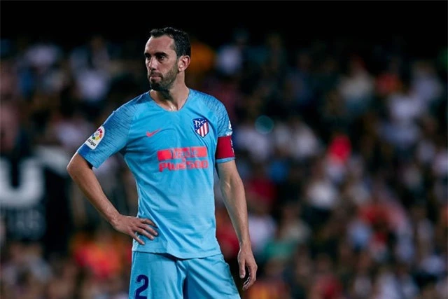 Trung vệ: Diego Godin (Atletico Madrid).