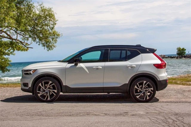 6. Volvo XC40.