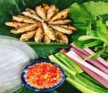 Mê mẩn với món cá linh chiên giòn