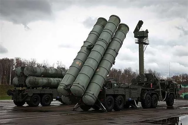 Hệ thống phòng không S-400 của Nga. Ảnh: Sputnik