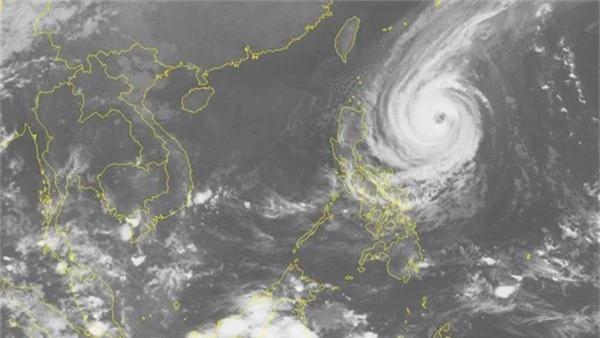 Dự báo thời tiết 29/10: Siêu bão Yutu di chuyển nhanh về phía Biển Đông