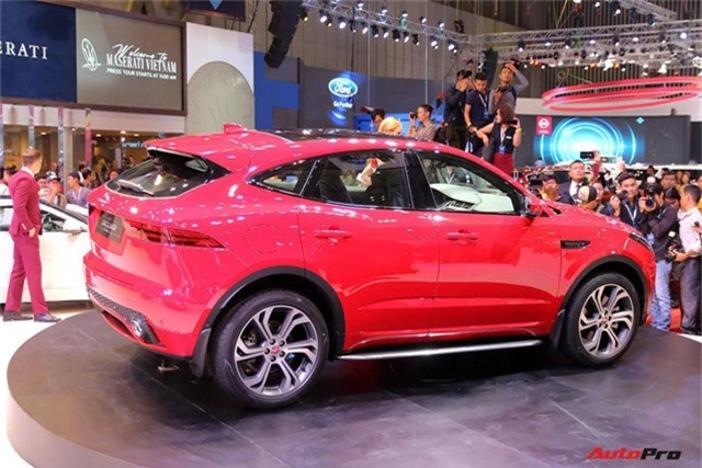 Giá từ gần 3 tỷ đồng, Jaguar E-PACE cạnh tranh sòng phẳng Porsche Macan tại Việt Nam - Ảnh 6.