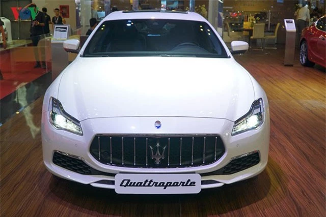 Cận cảnh Maserati Quattroporte GTS GranLusso tai Việt Nam.