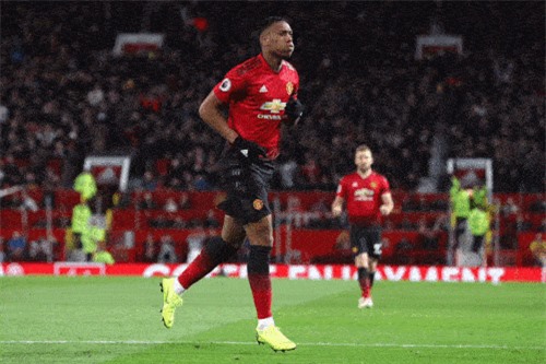 Clip: Martial lập siêu phẩm, M.U nhọc nhằn hạ Everton