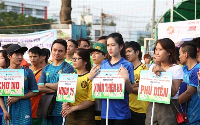 Cựu tuyển thủ U23 Việt Nam Lê Đức Tài tham gia giải đồng hương Huế 