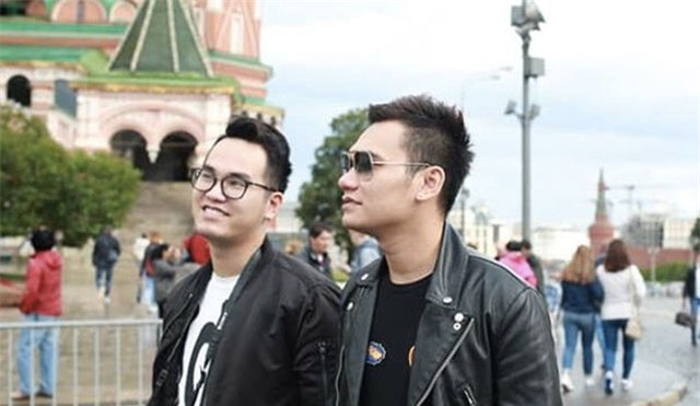 Khắc Việt dọa "bắn nát đầu" người chỉ trích em trai Khắc Hưng