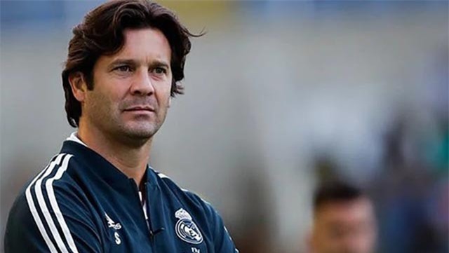 CĐV Real choáng vì HLV tạm quyền Santiago Solari là fan cuồng của… Messi