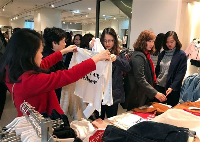 Lương 25 triệu/tháng: 7 năm vẫn trắng tay, tôi xấu hổ ăn bữa cơm nhà bạn