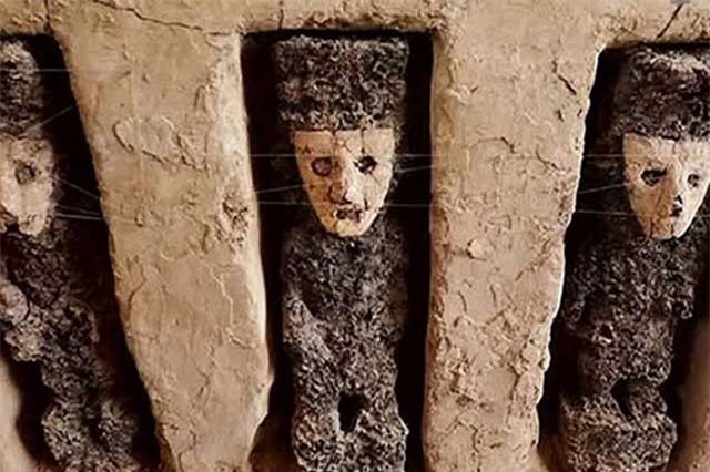 Phát hiện 19 bức tượng gỗ bí ẩn ở thành phố đất sét