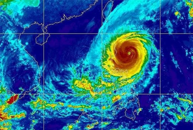 Dự báo thời tiết 31/10: Siêu bão vào Biển Đông, liên tục đổi hướng