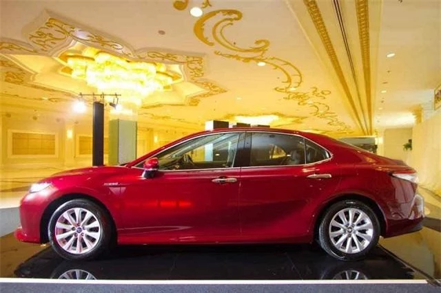 Toyota Camry từng phân biệt thành 2 phiên bản cho khu vực Đông Nam Á và các nước phát triển như Mỹ hay châu Âu