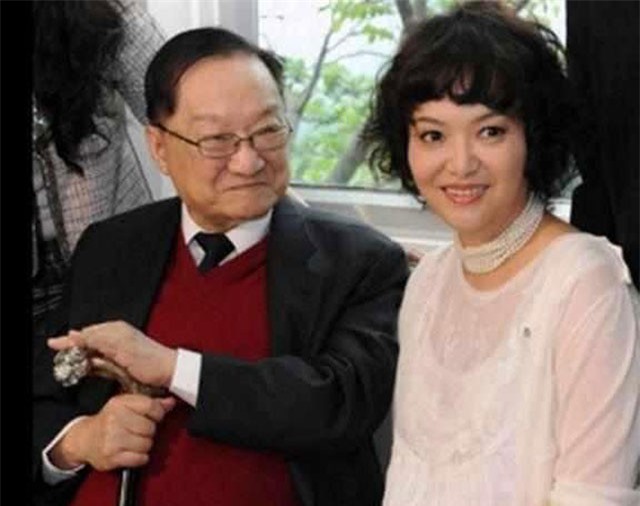 Nhà văn Kim Dung và nỗi đau con tự tử, vợ phản bội